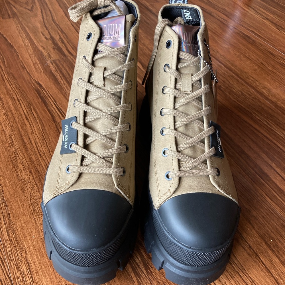 Palladium Revolt HI TX women’s Tan & Black boots - Picture 4 of 8